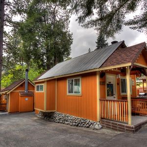 Sleepy Hollow Cabins And Hotel